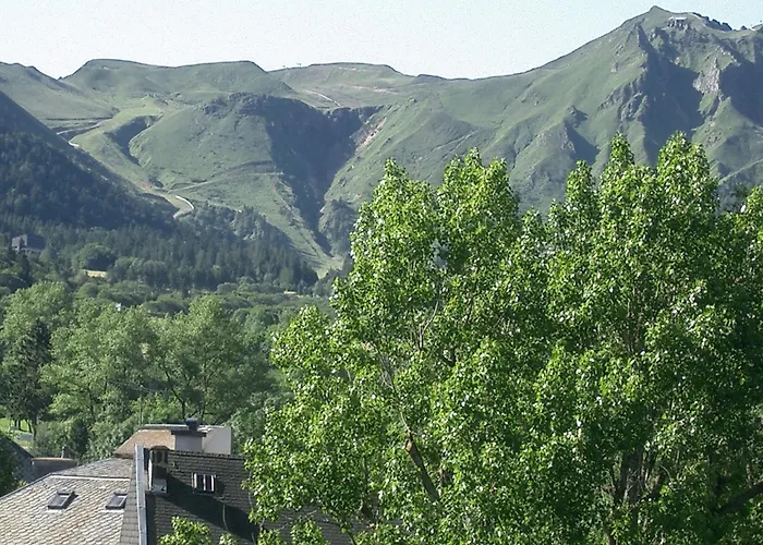 Отель De Londres Ле-Мон-Дор