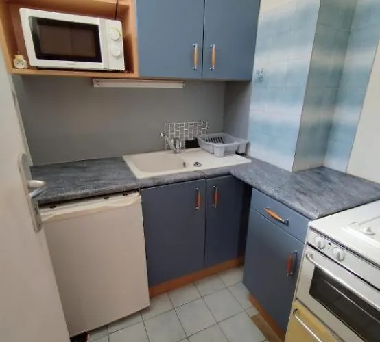 Отель De Londres